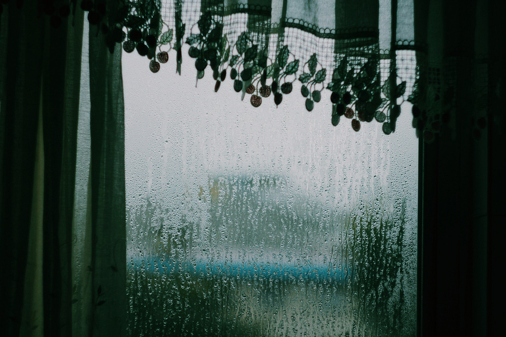 Ilgiz за окном дождь. Вид из окна дождь. Дождь в окне. Дождь за окном. Дождь под окном.