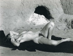 Lightnessandbeauty:  Edward Weston - Charis In Chimayo, 1937