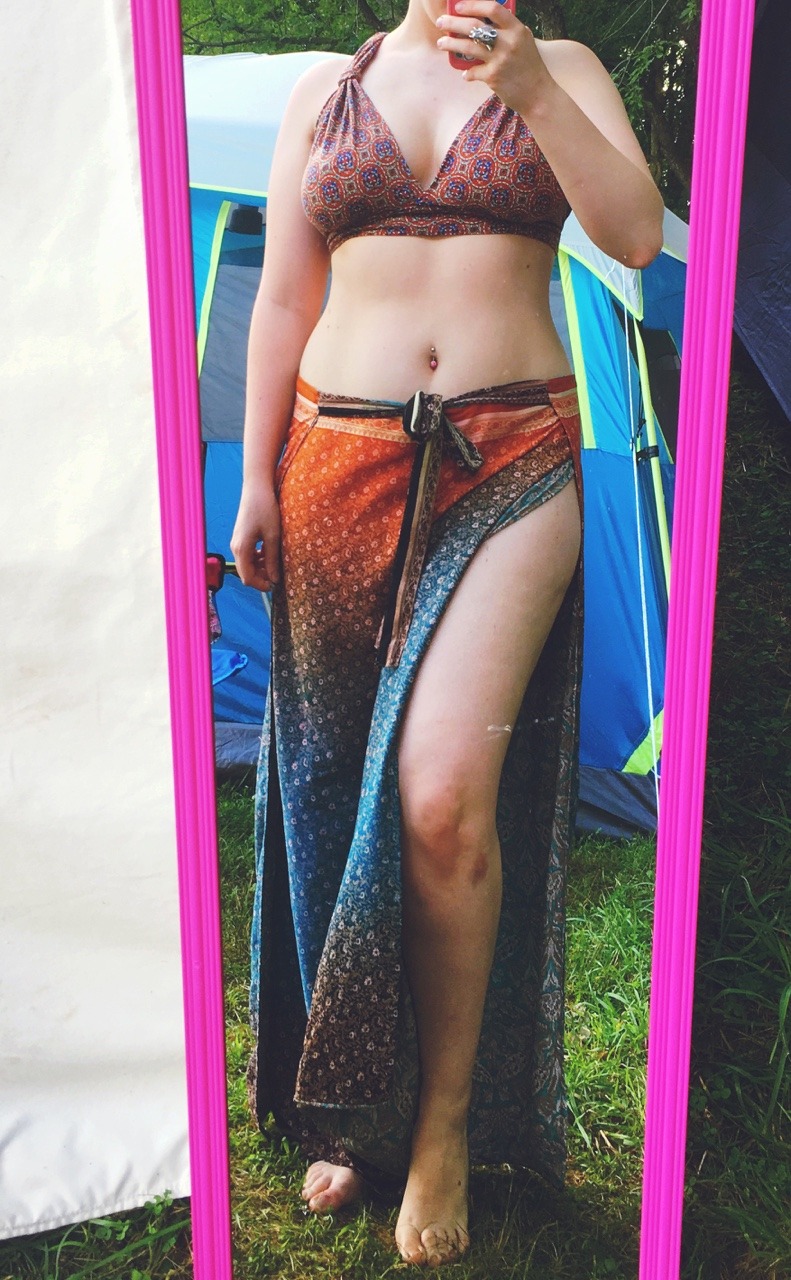adeadlydame:  Some of my medieval looks from the past year or so ☺️