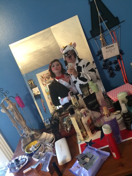totallyjacobsanders:  happy halloween {pre-party pictures}