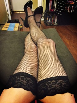amy-is-lewd:She got legs, she knows how to