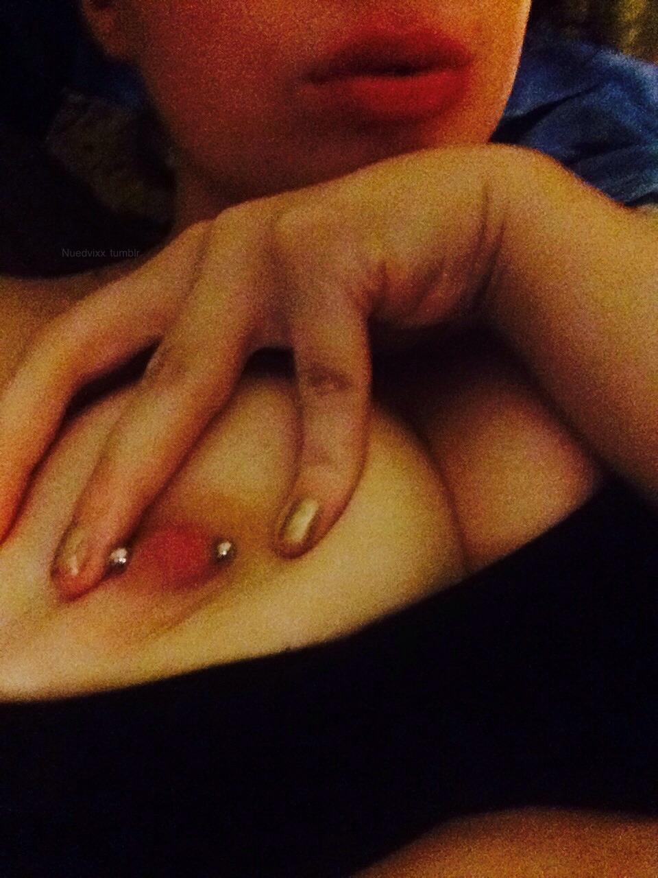 nuedvixx:  nuedvixx:  IG nuedexk / ready for bed😴/don’t mind my weird pinky