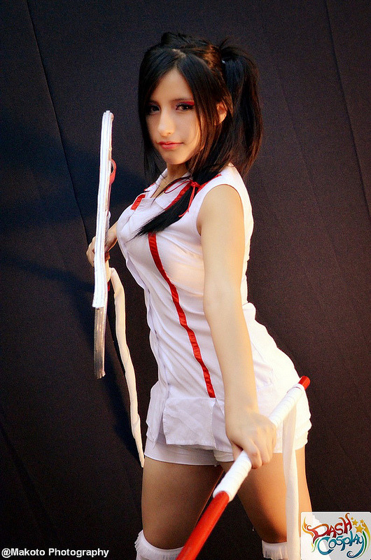 league-of-legends-sexy-girls:  Akali Cosplay