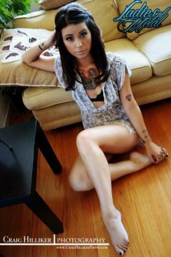 we-require-more-tatooed-girls:  Source:Sexy