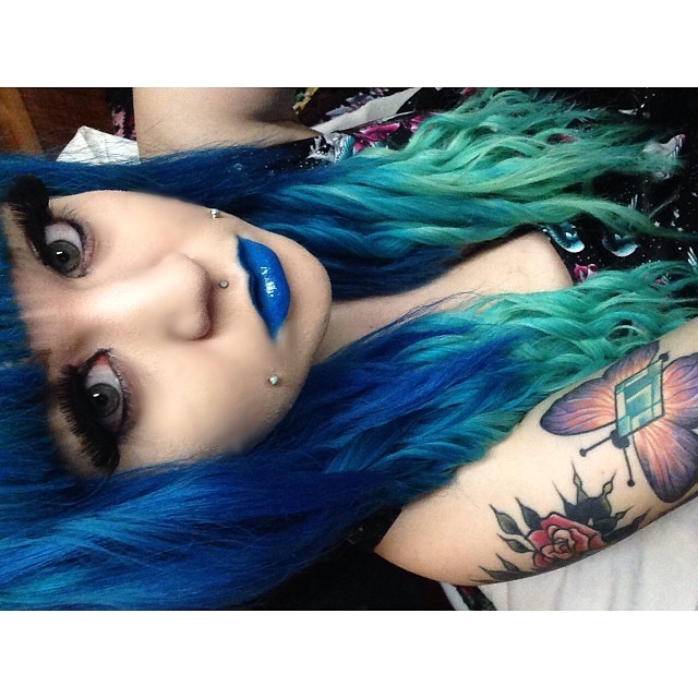modifiedmuggles:  Try to look as weird as possible so people stay away from you 👽
