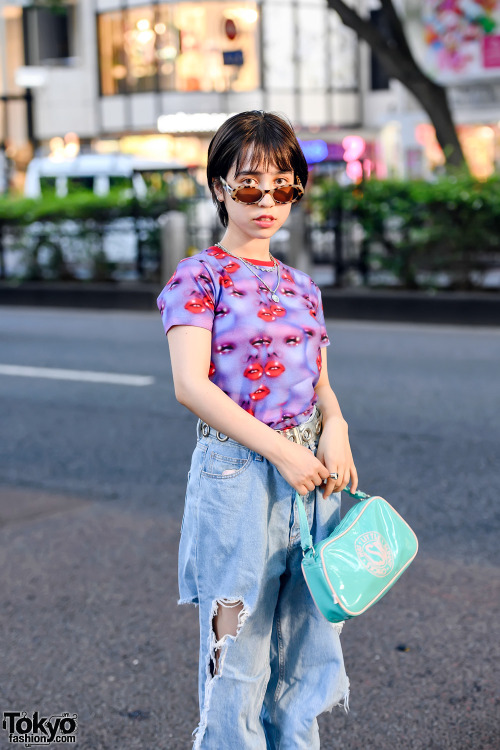 Samaco - a 16-year-old Japanese high school student who we often see around Harajuku lately - is wea