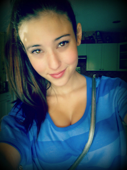 nakedchick:  Some more of me ;)