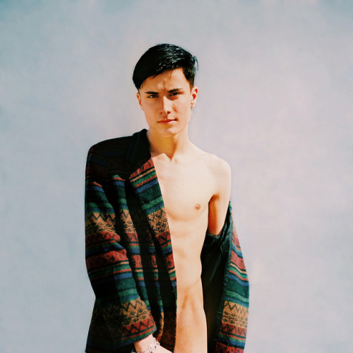 boytit:  Marc by Adrián Catalán on Flickr. 