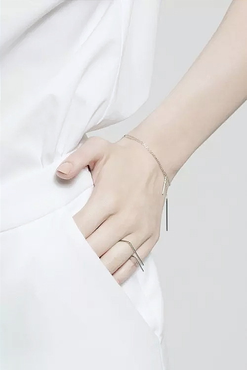 miniimalism:Minimalism blog here 👽