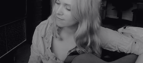 ollraight:cosiniehaus:clexa au / the one where being college roommates can get a little tense.i like