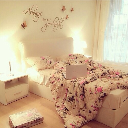 always-remember-me-please:  Please check my blog, you won’t regret it! :) Por favor