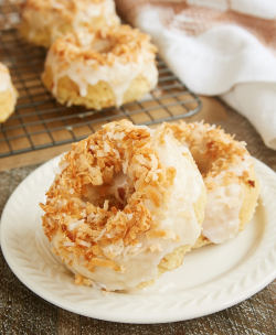 foodffs: TOASTED COCONUT CAKE DOUGHNUTS Really nice recipes. Every hour. Show me what you cooked! 