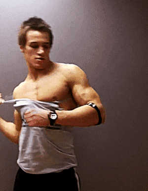 male-beauty-sfw:  (x)