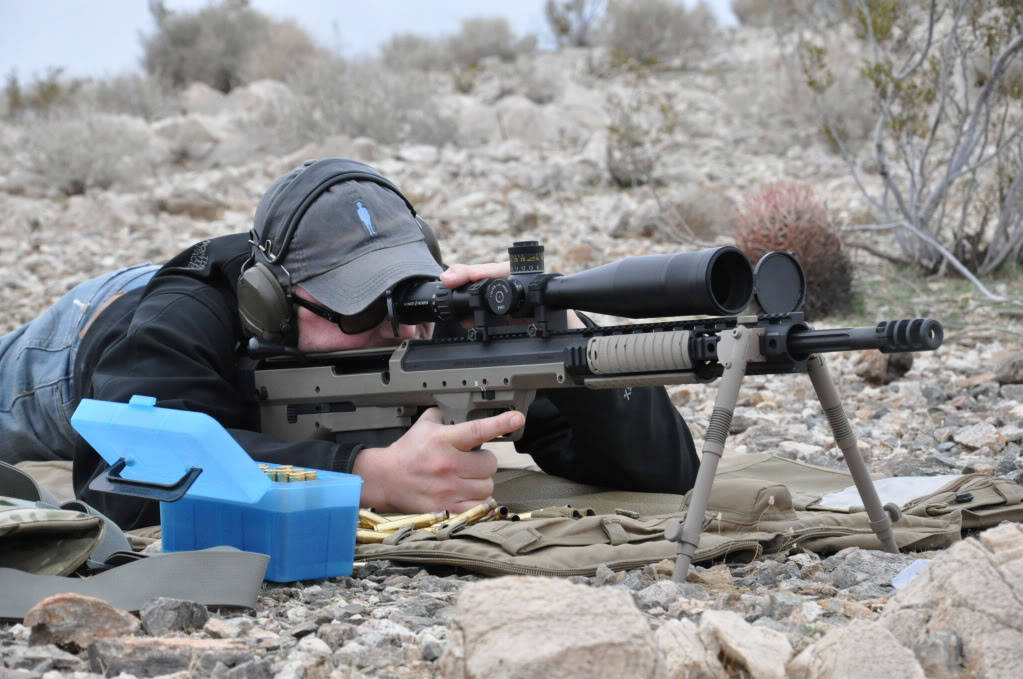 whiskeyandspentbrass:  27wordsworthfightingfor:  The Desert Tactical Arms SRS (Stealth