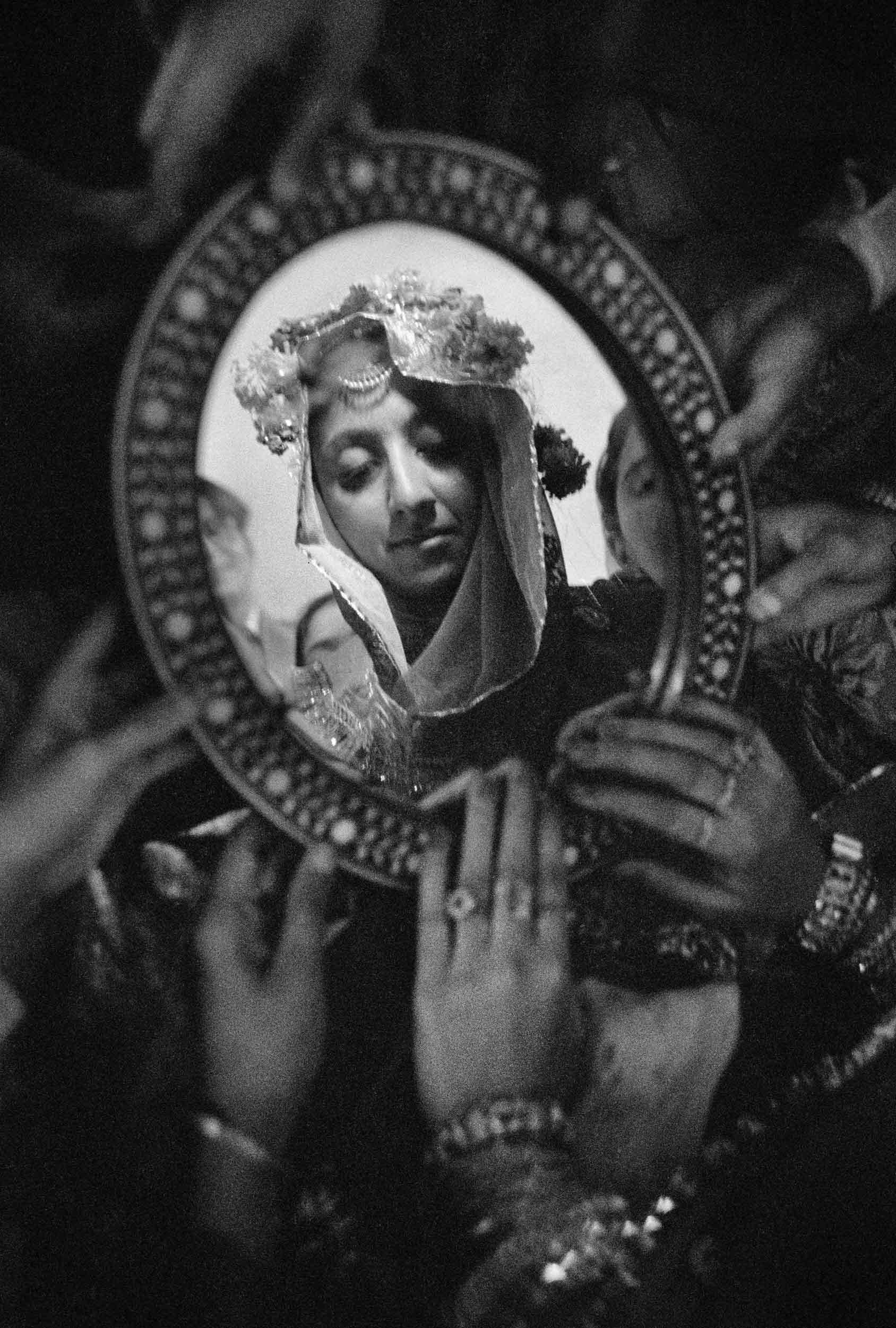 gacougnol:Frank HorvatMuslim WeddingPakistan, 1952