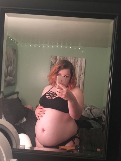 stuffed-bellies-always: gothbelly: My new bikini tht I got this past week. What do you think of it? 