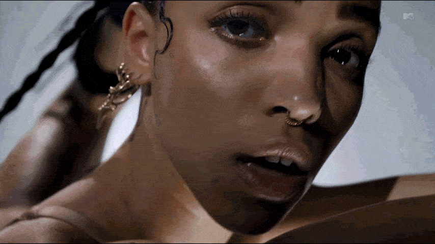3rdeyechakra:  FKA Twigs- Pendulum  