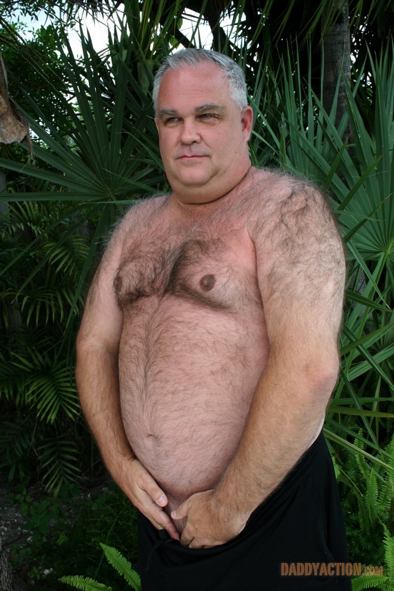 ultragerardlove:  mrvazquez69:  liberoanto:  my love daddy  Bellísimo  Te amo