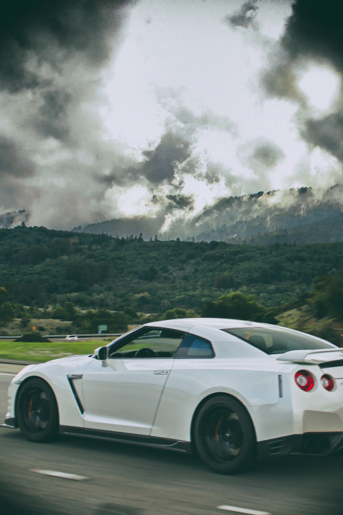 Porn photo supercars-photography:  Nissan GTR (via)