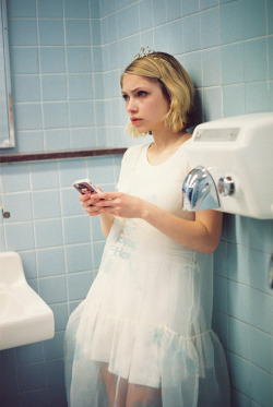 nouvellemonet:  Tavi Gevinson by Petra Collins for Me and You