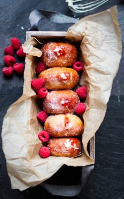 delish-eats:  Raspberry Ripple Doughnuts