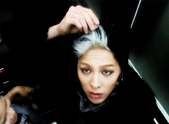 shabbitable:  “How handsome I am~” 