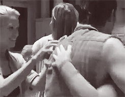 a-pathetic-fangirl:  zuzzolek:  x  it’s totally normal to cry that this gifset