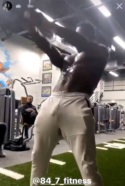 lamarworld1: Antonio Brown booty & bulge