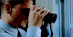 courteneyact:  My name is Michael Scofield and I’m a fugitive. 
