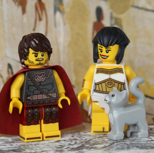 egyptologymemes:lego-stories:Antony and CleopatraCAT CAT CAT