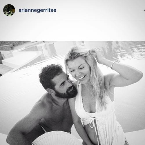 #Repost @ariannegerritse #mykonosmemories #friendsforever ❤️