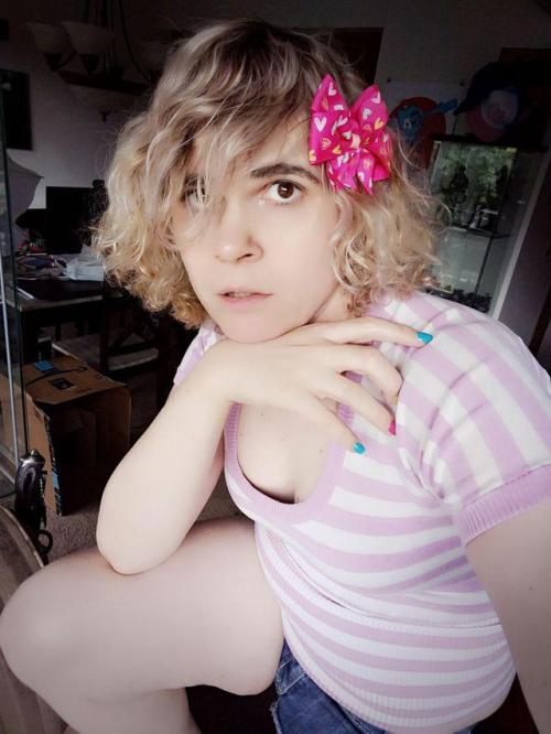 catwithbenefits: just fuckin’ around you’re friggin cute what the heck