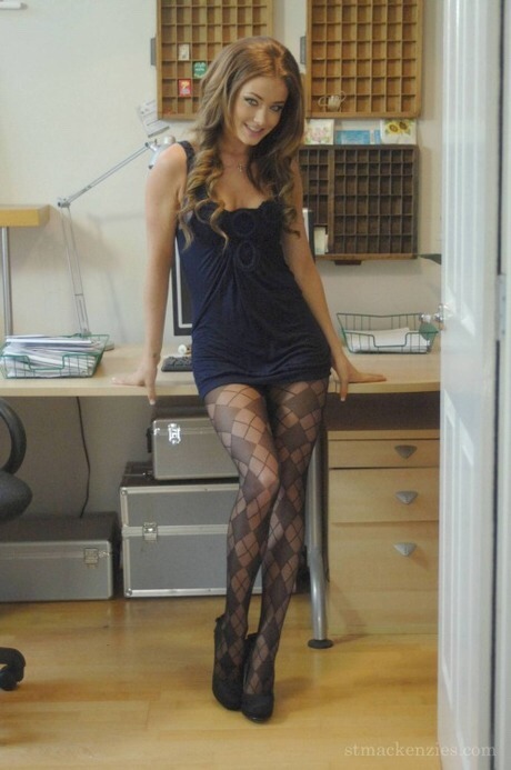 naughty-working-babes: Sexy