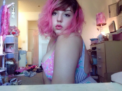 slayboybunny:  I was trying to take a photoshoot by the window but the maintenance guy @ my apartment kept walking past lmao excuse my dirty room im an animal but still cute