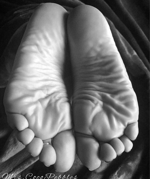 Feet and Tickling porn pictures