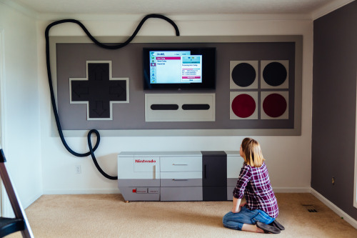 archiemcphee:  This giant Nintendo Entertainment System and controller are a fully functional and geektastically clever home entertainment system created by Imgur user tylerfulltilt. He modified a 3-drawer cabined from Overstock to look exactly like the