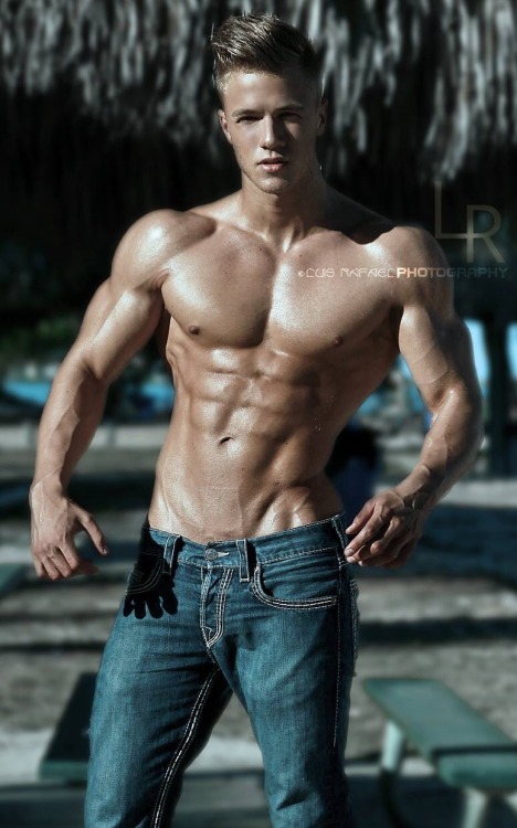 malemodelhq:  #stud Attila Toth Photo by Luis Rafael 📷