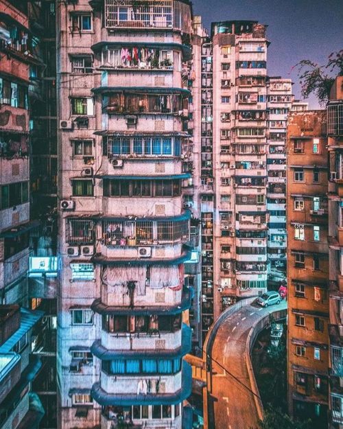 bellatorinmachina:China by chucknorium