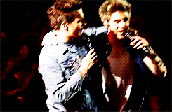 kryptoniall-deactivated20150613:  In which Niall doesn’t want to let go of Louis