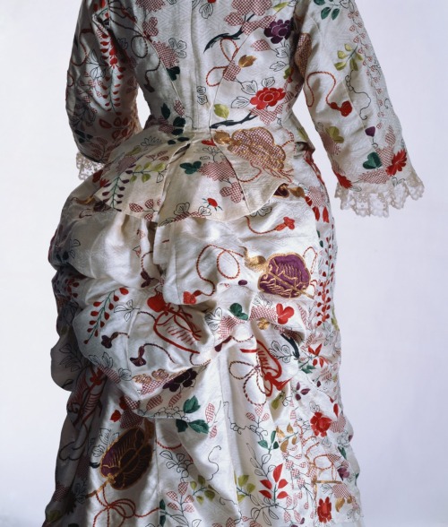 fashioninhistory:
“Dress
1870s
This dress was remade from a Japanese kimono in London. Some traces of the original kimono seams remain in the textile. The underskirt is missing, but it is thought that an underskirt made of a different fabric was...