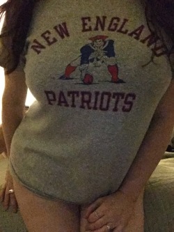 thehappygals:  Way to go Pats!!! 🏈😍 Good night y'all!!!😊💕💋 