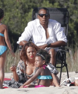 jaayonce:  Blue looks adorable in her bathing suit, their in Corsica, France for Beyoncé’s beyday