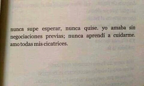somospandaspordentroyporfuera:  -Una chica invisible. 
