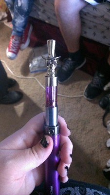 dreaming-stoner420:  Coolest vape pen ive ever smoked outta