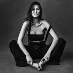 ko-no-ko:  Bella Hadid by Sebastian Kim