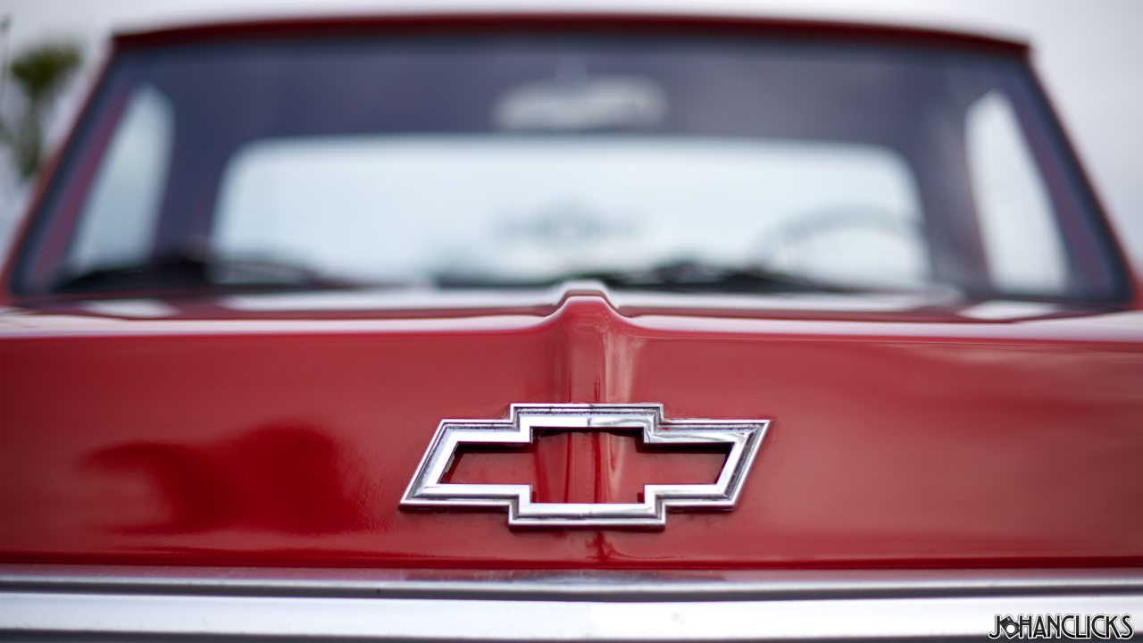 hotrodzandpinups:  johanclicks:  Truck Tuxedo    HRP  
