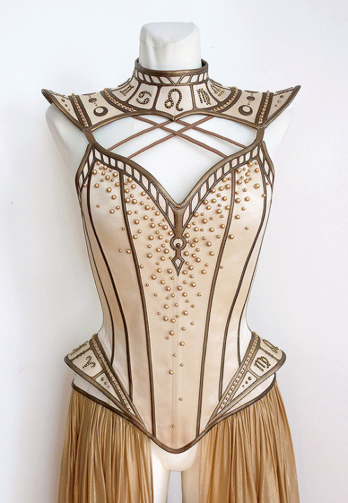 evermore-fashion:Royal Black ‘Guardian of Times’ Custom Couture Corset