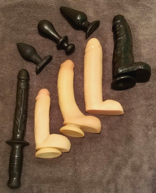 Butt Toys(organized by girth)Dildos (diameter x length in inches)9x5  ~  6x6  ~  8x7  ~  9x7.5  ~  8