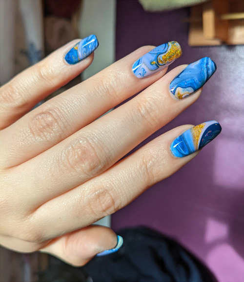 sergle:sergle:guess who did nail art!! SKFRFDDF THESE