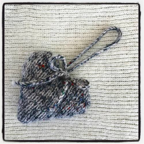 Lavender #heart #knitted sachet. Even better, because it’s cashmere and alpaca. #machineknitti